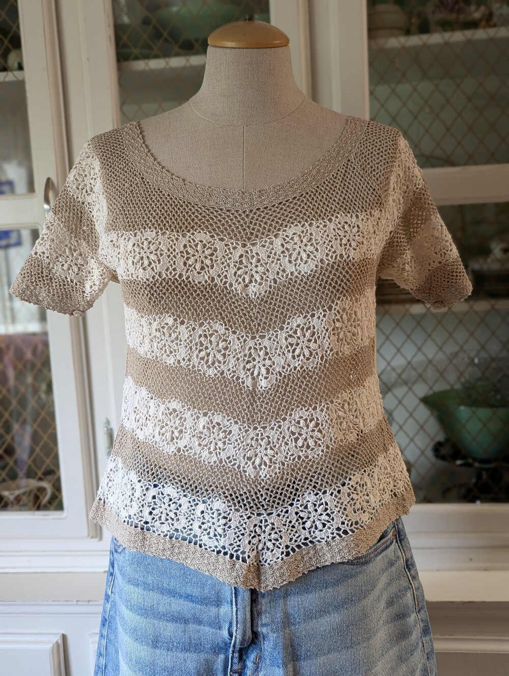 VTG 70s Women’s Handmade Crochet Beige Cream Striped Woven Floral Short Sleeve